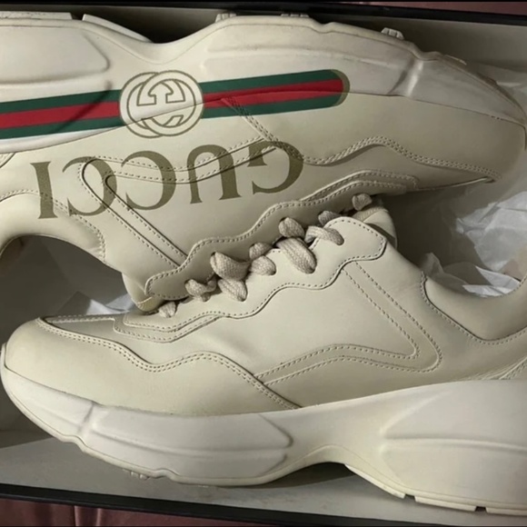 Gucci Rython Sneaker - Picture 4 of 11